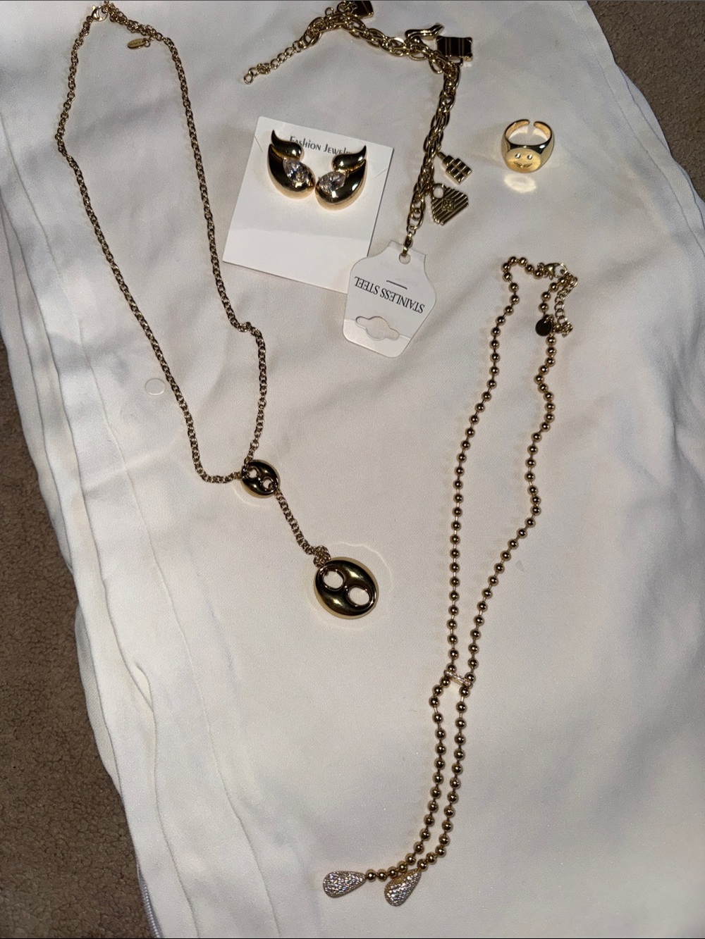 Bundle of jewelry